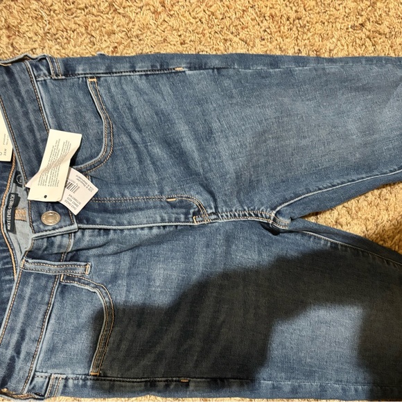 American Eagle Outfitters High-Rise Denim Jeans - Picture 2 of 3